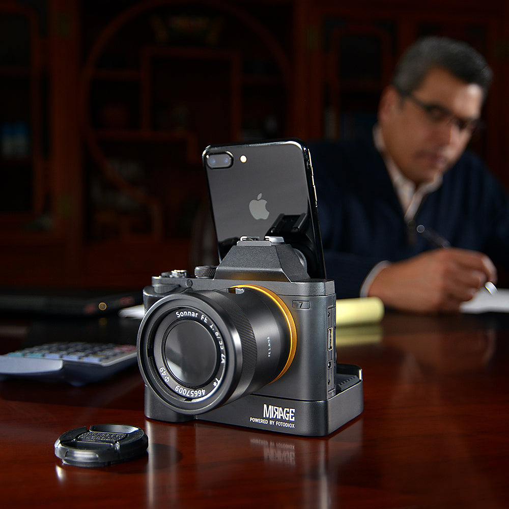 CraftMaster Mirage Trio USB Charging Station for Apple Lightning or Android Devices w/ Additional USB Port for Standard USB Charging